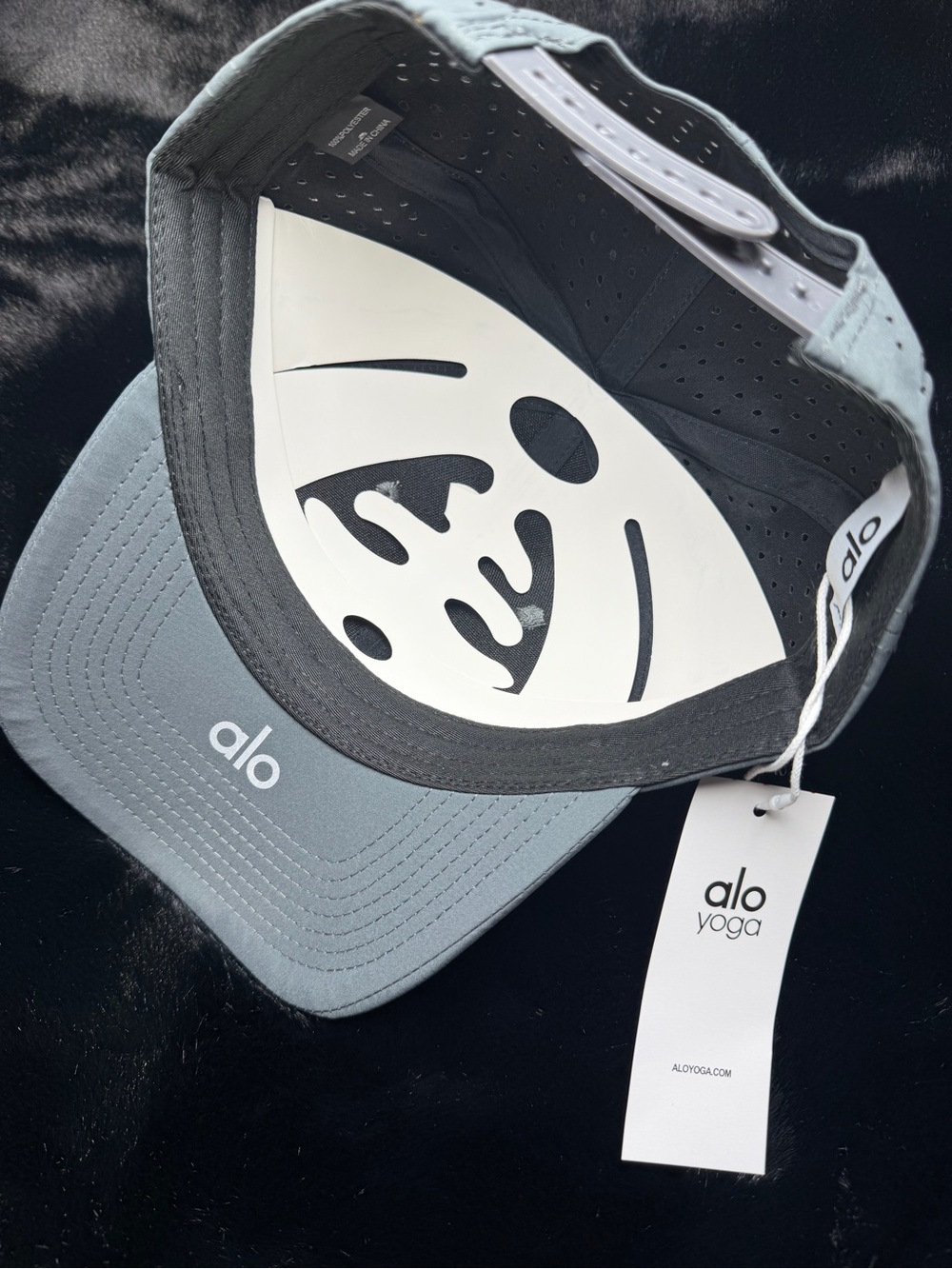 ALO Yoga Perforated Logo Baseball Cap in Slate Blue - Picture 3 of 3